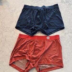 lululemon athletica Men's Boxer Briefs - Navy and Crimson
